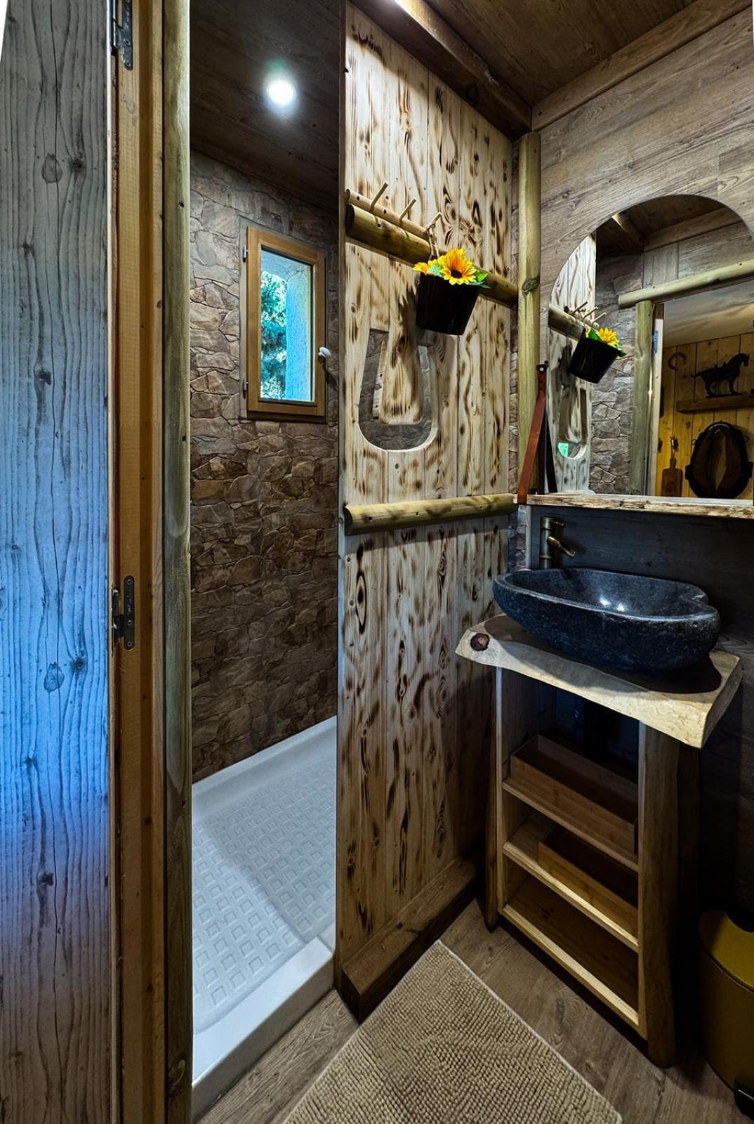 Les Chambres De Paulette A Theme Le Ranch Sainte-Marie-la-Mer Zewnętrze zdjęcie