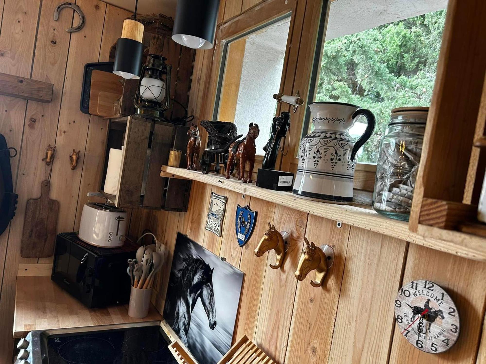 Les Chambres De Paulette A Theme Le Ranch Sainte-Marie-la-Mer Zewnętrze zdjęcie
